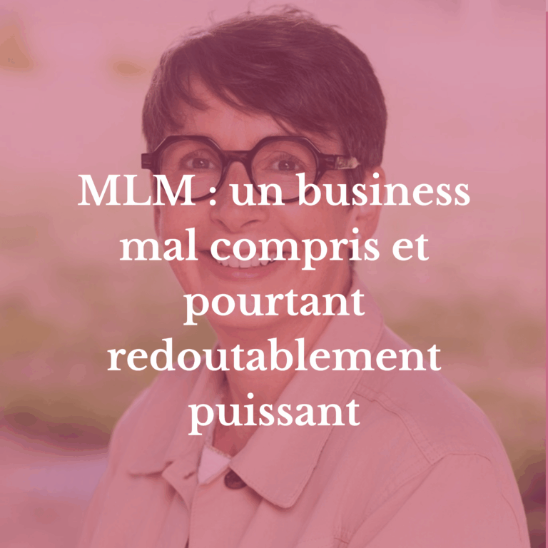 Femme souriante et épanouie